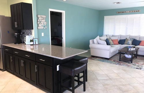 Tropical Bay Estates House | New listing 3bd/2bt Sleeps 8 "Sunset Paradise Villa" on canal Big Pine Key
