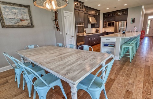 Lewes House | NEW LISTING * 7BR Lewes Beach House in the Coastal Club Community with