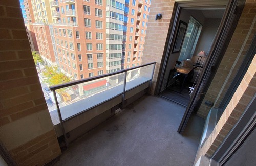 Pentagon City Apartment | New Listing: Apartment in Pentagon City, Arlington, VA - Free Parking!