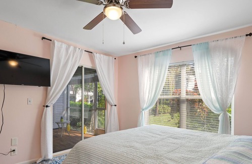 Kings Lake Condo | New listing, available Winter 2025! Close to everything!
