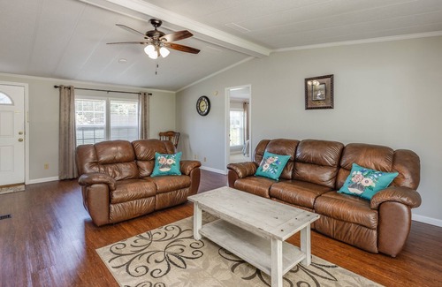 Magnolia Bluffs House | New Listing! Back of the Bay Getaway