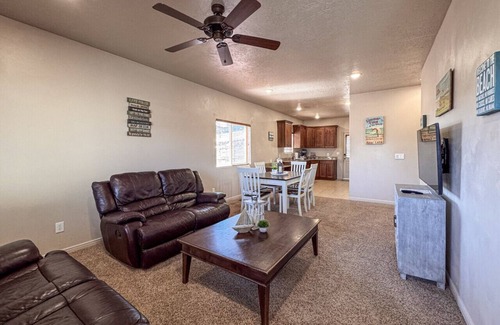 Garden City House | New Listing! Bear Lake Escape-Pet Friendly