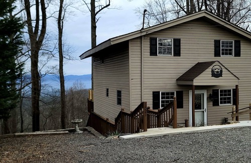 Walnut Mountain Cabin | *New listing* Breathtaking Views!