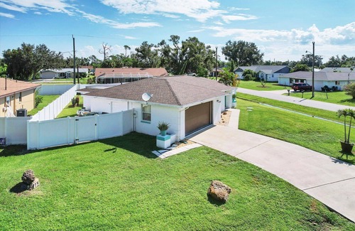 Port Charlotte House | New Listing! Charlotte Harbor Area Resort, 120mi to Disney & 134mi to Universal - GRH748965