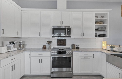 Englewood South House | New Listing! Charlotte Harbor Area Resort, 120mi to Disney & 134mi to Universal - GRH577486