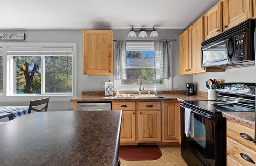 Spearfish House | NEW LISTING! Charming Retreat w/ Hot Tub, Pizza Oven by RedAwning
