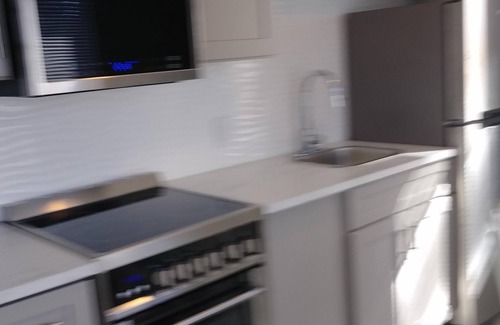 Wildwood Cottage | New Listing! Crashing Seaglass Contemporary 2 Br/1 Ba Beauty!