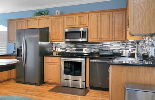 Lake Toxaway Condo | NEW LISTING Delightful 3-bedroom condo in Lake Toxaway with stunning views