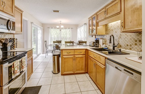Brunswick House | New listing! Dog-friendly home w/ bar, yard, & community clubhouse access