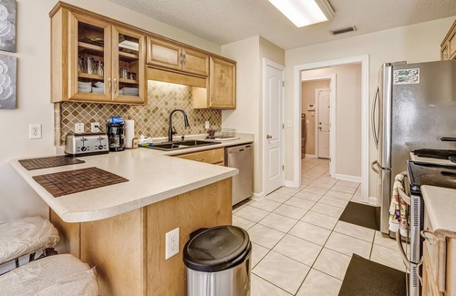 Brunswick House | New listing! Dog-friendly home w/ bar, yard, & community clubhouse access