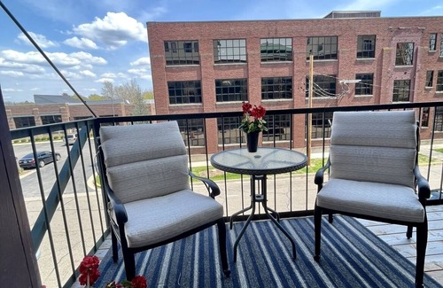 Grand Haven Condo | NEW LISTING DOWNTOWN! Level 1 has a Restaurant, Brewery, Salon & Spa, & More