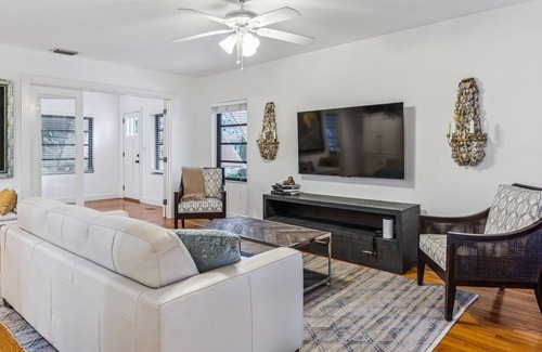 Riverside Park House | NEW LISTING! Dreaming of the Tropics! by RedAwning