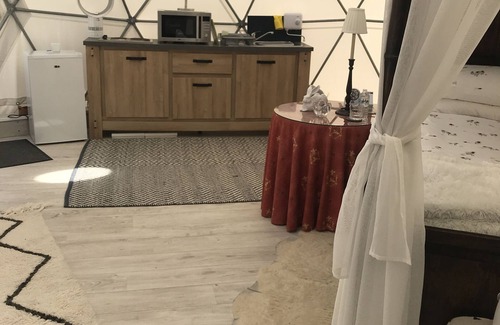 Saint-Sulpice Cabin | NEW LISTING! Luxury Glamping Dome