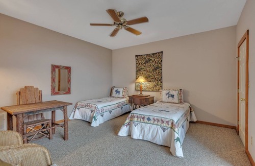 Mountain Air Condo | NEW LISTING! Great Views~Comfortable Condo in Mountain Air by RedAwning