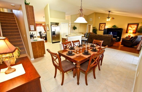 Legacy Park House | New Listing! Highgate at Legacy Park Resort, 7mi to Disney & 10mi to Universal - IT666