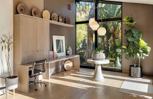 Hollywood Hills Villa | New Listing! Hillcrest Haven by Colby & Conrad