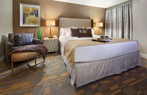 Las Vegas Resort | NEW LISTING! Holiday Inn Club Vacations *5 STARS* POOL HOT TUB Wi-Fi