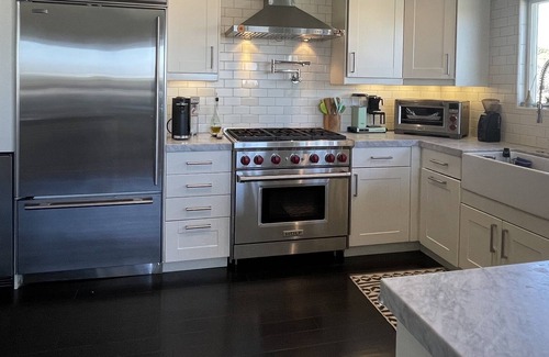 Bay Ho House | New Listing! Immaculate 3 Bedroom Private Home - Bay Views!