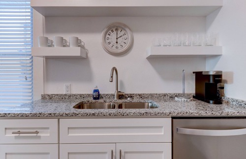 Hot Springs Cottage | NEW Listing in Downtown Hot Springs!