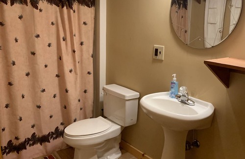 Queensbury House | New Listing - Lazy Days Lodge with Location, Location, Location!