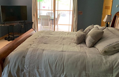 Queensbury House | New Listing - Lazy Days Lodge with Location, Location, Location!
