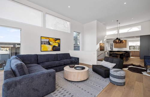 Hood River House | NEW LISTING. Magnificent brand new 5bed/3.5bth, overlooking dt Hood River
