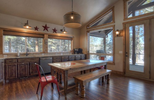 Pagosa Springs House | New Listing! Modern Rustic Mountain Interior- Near Hot Springs and Wolf Creek