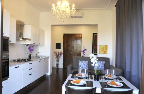 Santa Maria Novella Apartment | NEW Listing, Montebello Opera Luxury Apt 2 bdm/2 bath with balcony