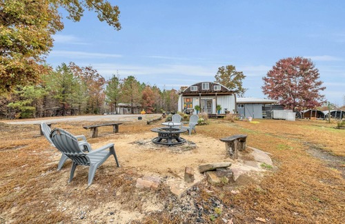 Trenton Cabin | New Listing - Mountaintop with mountain views - Industrial Farm Stay - Chattanooga -Cloudland Canyon
