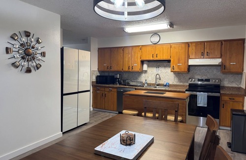 Mendenhall Valley House | New Listing Muir Totem Comfy Home in Juneau Valley