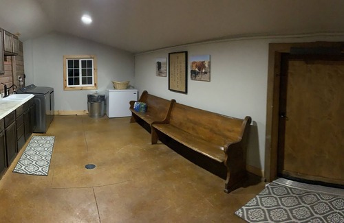 Montezuma House | New listing! Newly renovated barndominium! Peaceful, quiet stay!