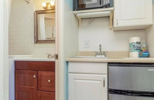 Waikiki Hotel | New Listing Ocean View Studio