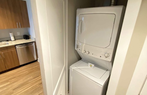 Pentagon City Apartment | NEW Listing Pentagon City, Steps to Metro, Tons of Amenities, and 1 FREE Parking