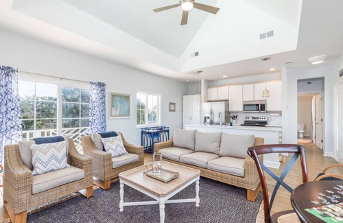 Saint Helena Island House | New Listing - Shrimp On Da Fly!