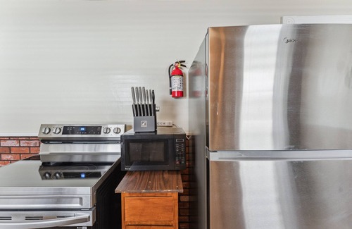 Niagara Falls House | NEW LISTING! Snug Escape Close to Niagara Falls