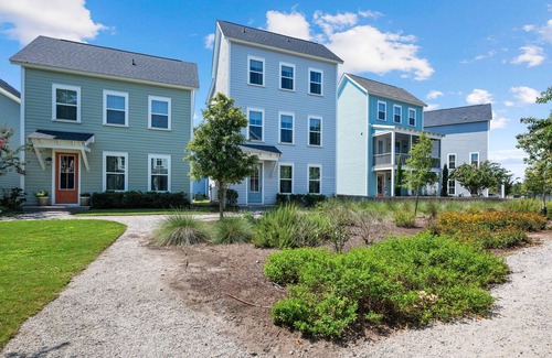 North Charleston House | New Listing Special, CHS, Park Circle, 15 min downtown Charleston, Spacious 4BR