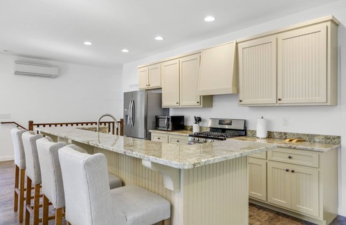 Aska Cabin | New Listing Special! Remodeled Cabin w/Pool Table, Air Hockey, and Privacy
