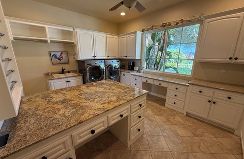 Fallbrook House | NEW LISTING…Spectacular Fallbrook Custom Estate on 2 acres with incredible views