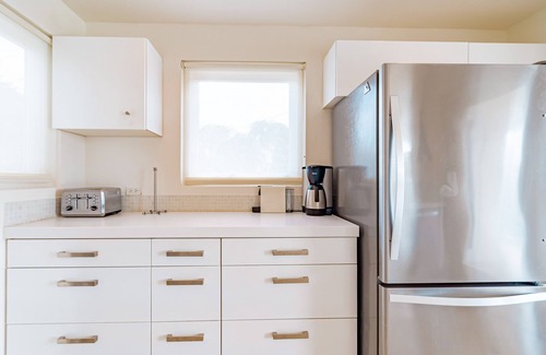 Santa Cruz House | *NEW Listing* STUNNING Scenic Views & Horizon Pool