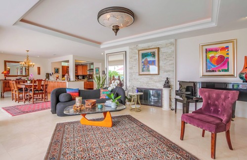 Lower Hermosa House | New Listing, stunning ocean views and infinity pool with amazing outdoor space