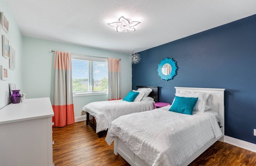 Waukee House | NEW LISTING! Stylish Oasis for Unforgettable Getaways by RedAwning