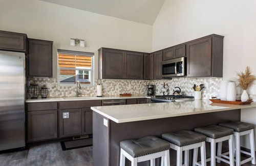 Dover Bay House | New Listing! Sunset Views | Dover Bay Bungalow Retreat | Private Deck + BBQ