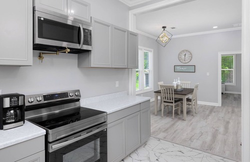 Atoka House | “New listing” The Blue Farm House!