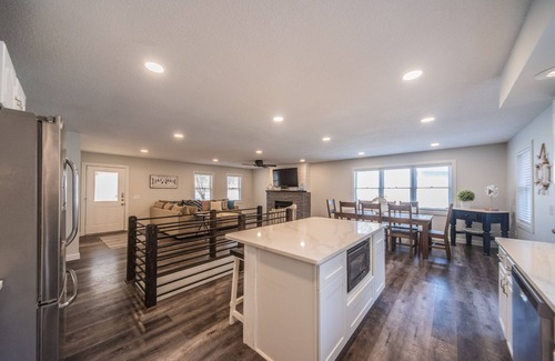 Benton House | NEW LISTING! The Lake Escape- Private, covered boat dock- near local Marina!