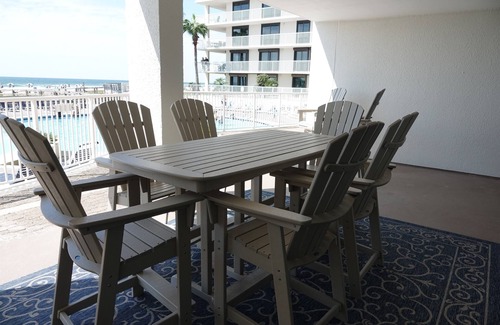 Orange Beach House | New Listing - The Salty Dawn. 3 Bed 2 Bath Ground Floor at Summer House in OB!