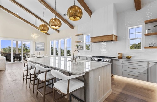 Gulfview Heights House | New, Loaded! 6-Seater LSV, 6 Bikes, Private Pool, Walk to Beach!