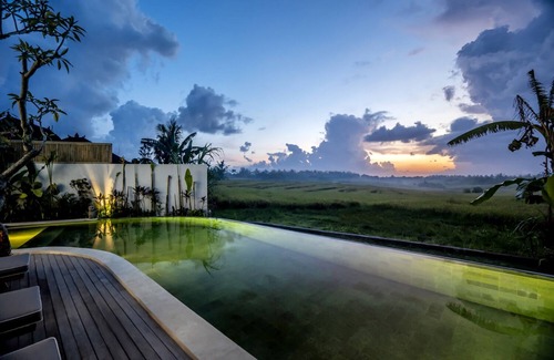 Batu Bolong Villa | *NEW* Lovely 2BR Villa 10-min walk to the Beach