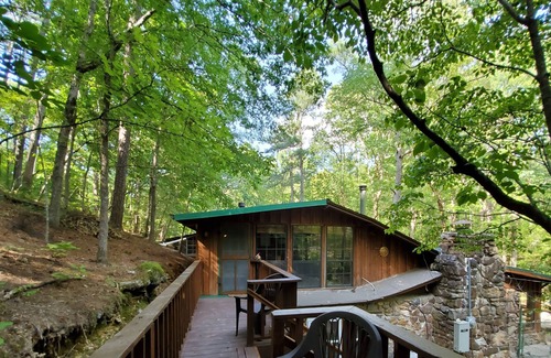 Mount Ida House | NEW Lower Nightly Rates! Large Private Home on Lake Ouachita! No Admin Fees!