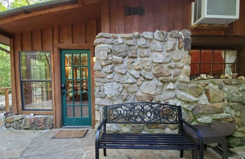 Mount Ida House | NEW Lower Nightly Rates! Large Private Home on Lake Ouachita! No Admin Fees!