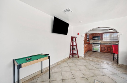 Coronado House | New Lux Roses House-Mins to Mayo Clinic & Airport.